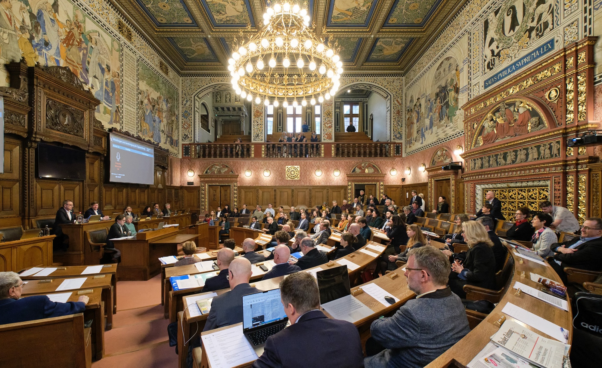 Der Grosse Rat tagt im Grossratssaal